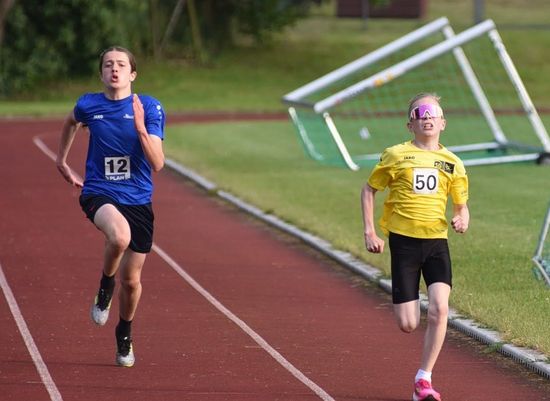 57. Stammheimer Läuferabend: Pascal Nothacker überragend über 3.000 Meter – Totes Rennen beim Schülerlauf über 2.000 Meter 