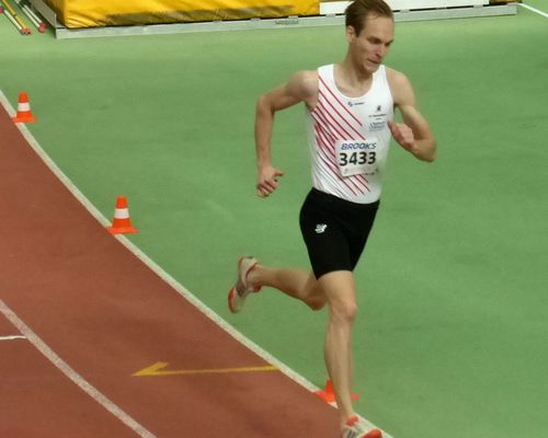 Baden-Würtembergische Hallenmeisterschaften Masters Medaillenflut für den Kreis Calw Oberkollbach holt allein 11 mal Gold