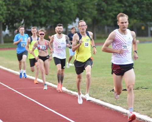 60. Stammheimer Läuferabend – Oberkollbacher Doppelsieg 114 Teilnehmer bei besten Laufbedingungen