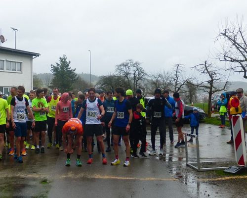 44. Werner-Diefenbach-Gedächtnislauf – Ältester Volkslauf im Kreis Calw –Teller und Tassen bei der Siegerehrung selber mitbringen