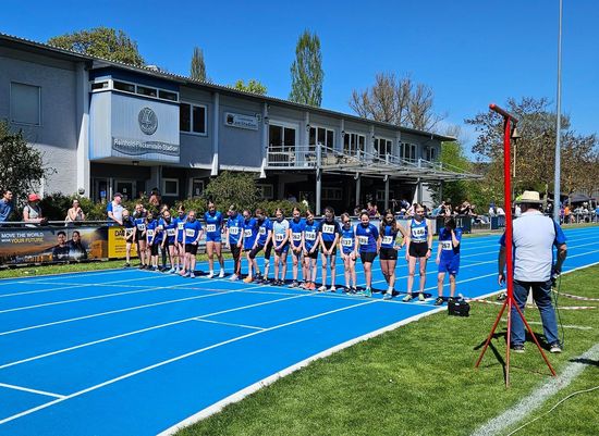 Teilnehmerrekord, sportliche Glanzleistungen und 700 Rote Würste: Gelungene Bahneröffnung der Leichtathleten vom VfL Nagold  Nagold.